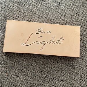 BECCA discontinued Be a Light Face Highlight Palette Never Used Brand New Makeup